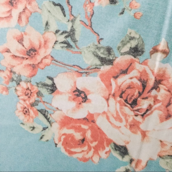 Criss Cross Cold Shoulder Floral Print Tunic Top - Picture 4 of 4